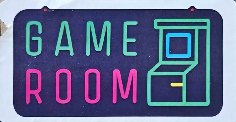 NEON-GAMEROOM